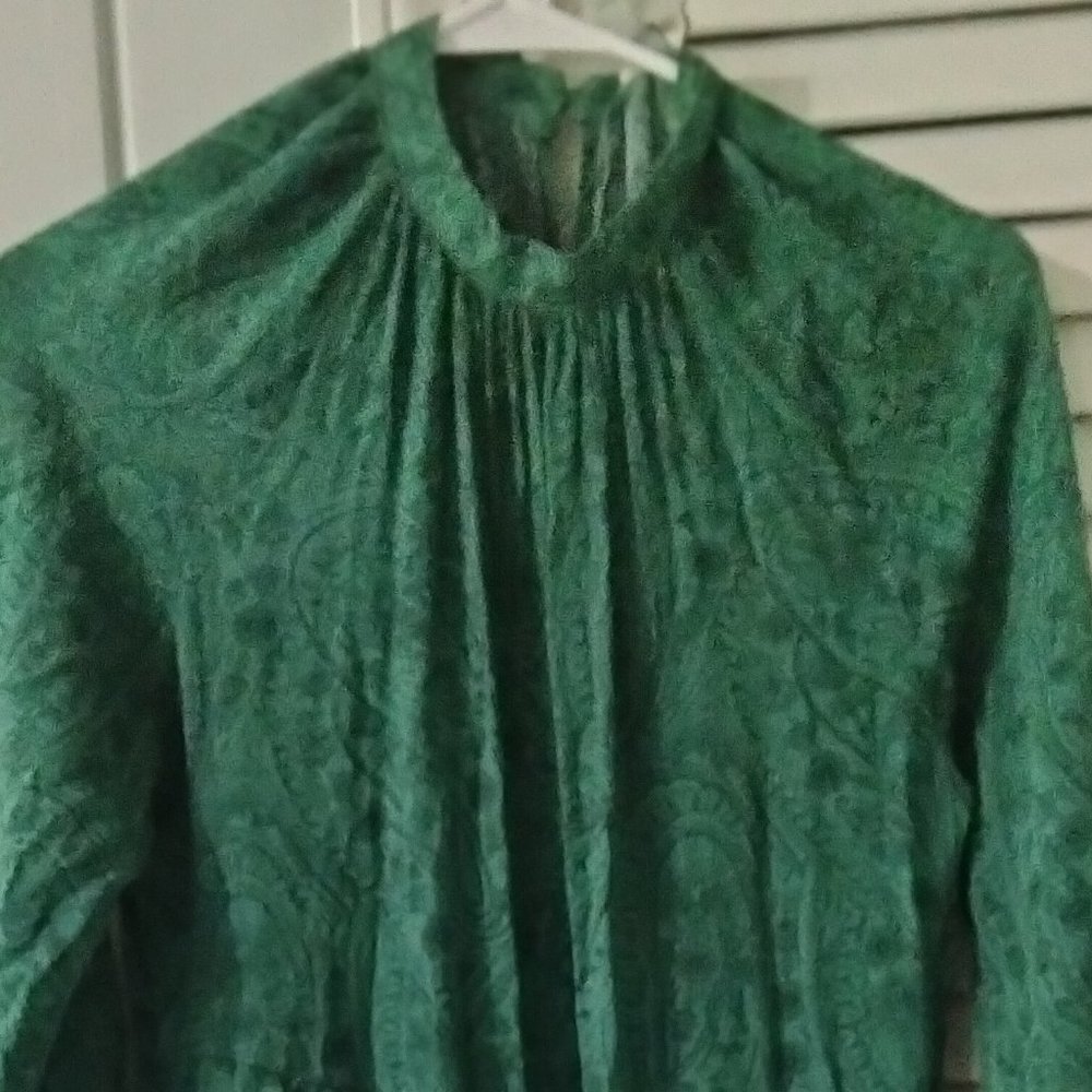 A new day size small long sleeved paisley dress